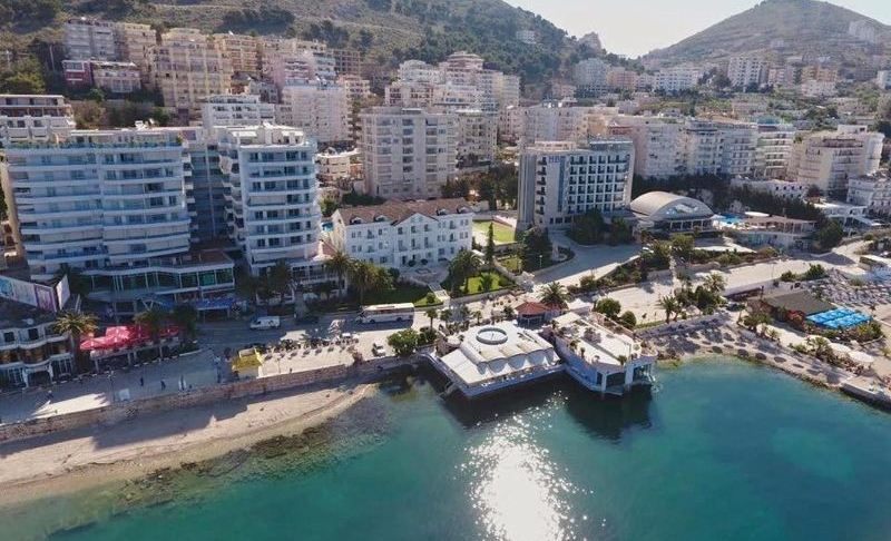 Qeveria u lehteson taksat, por cmimet e hotelerise rriten serish